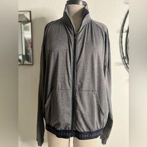 Under Armor Women’s Training Running lightweight loose fit jacket size XL